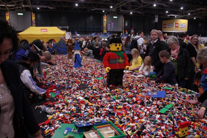 lego-world-2013-piru-14