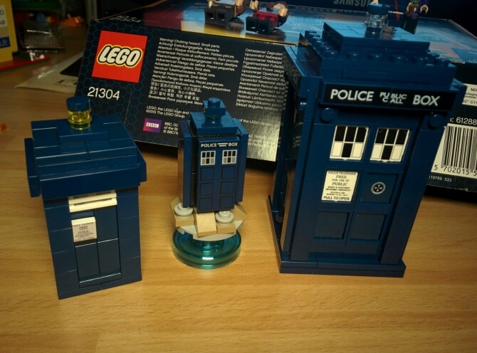 TARDIS a confronto: mia mini-MOC, LEGO Dimensions e questo.