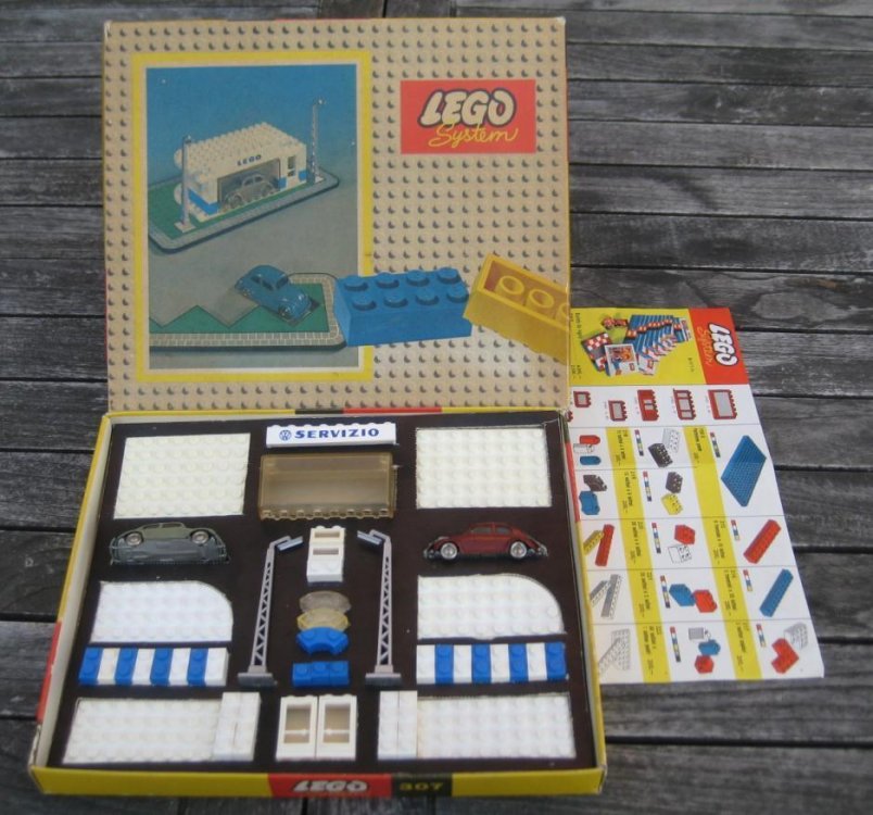 LEGO 307 italiana 01.jpg