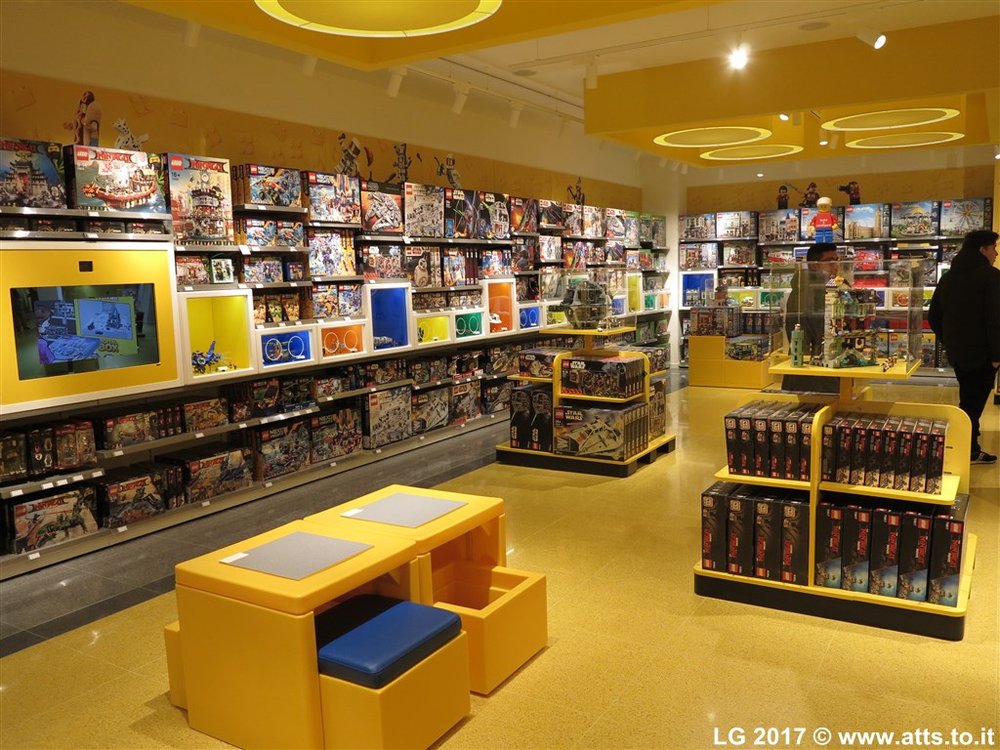 LegoStoreTorino-02.jpg