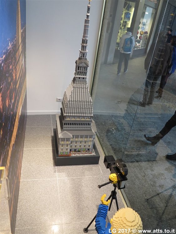 LegoStoreTorino-11.jpg