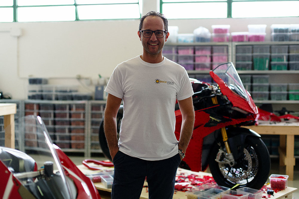 LEGO-Technic-DUCATI-PANIGALE-V4-R-1-1-MODEL-02.thumb.jpg.8e488aa79f529684c8a1f1bbeff37584.jpg