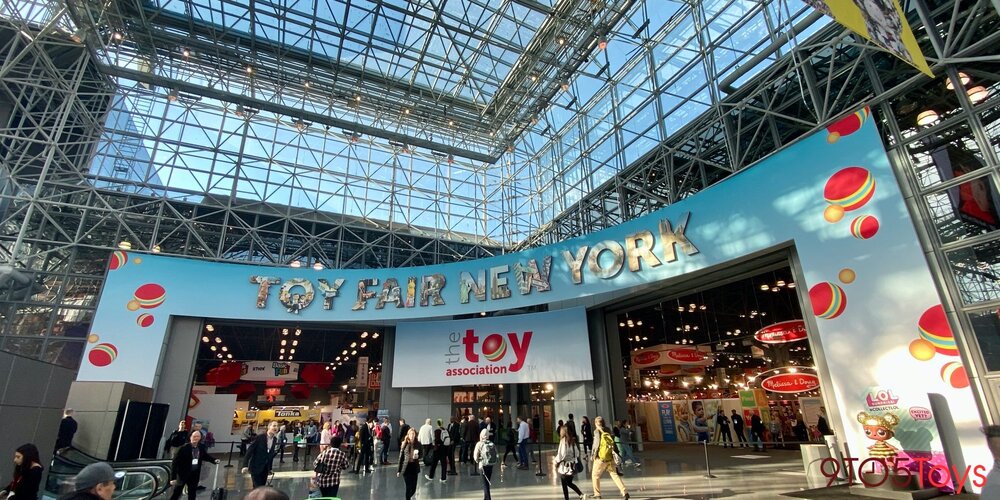 new-york-toy-fair-2021-delay-03.thumb.jpg.b96024e4c37d7a8abdff16a18e812025.jpg