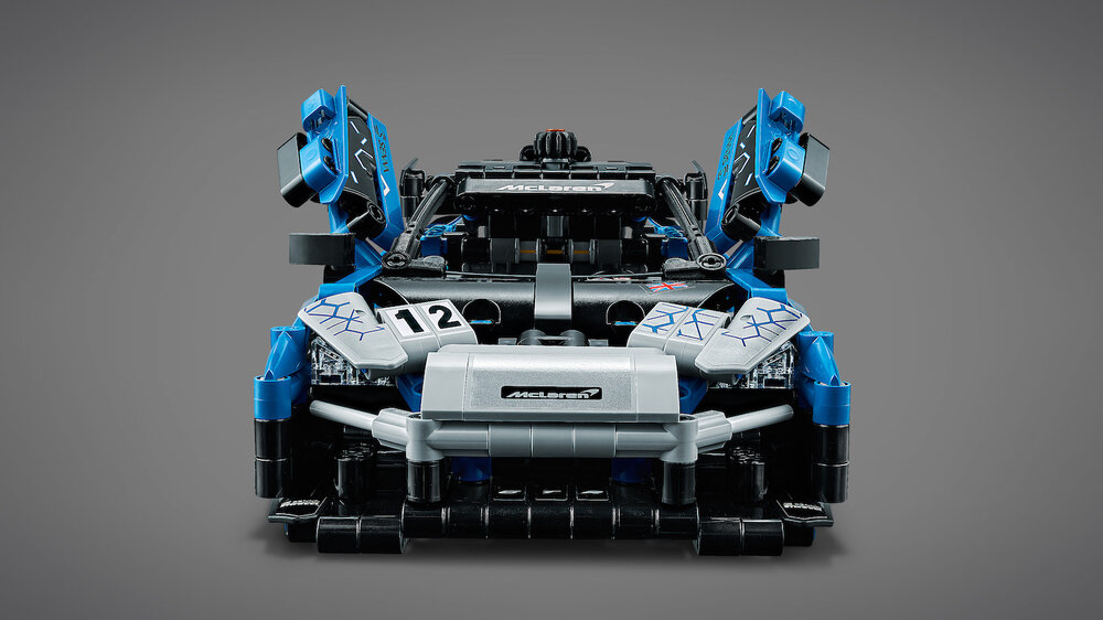 42123_WEB_SEC03.jpg